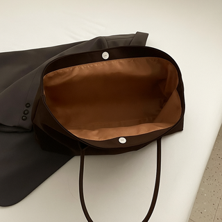 Clémence Montmartre | Sac à main en daim