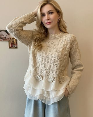 Margot | Pull en maille à détails floraux