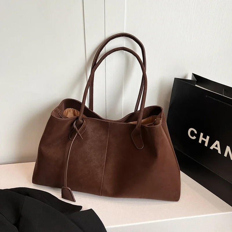 Clémence Montmartre | Sac à main en daim