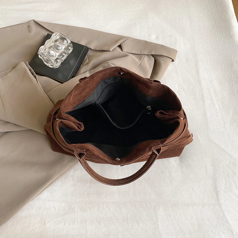 Charlotte Montmartre | Sac cabas en daim