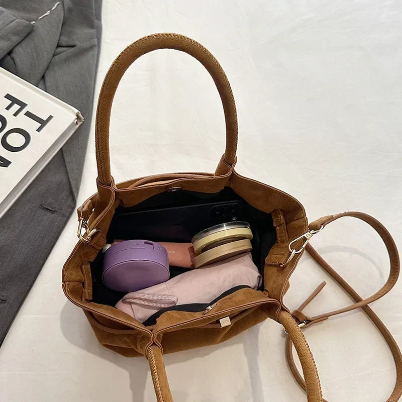 Amélie Marais | Sac à main en daim