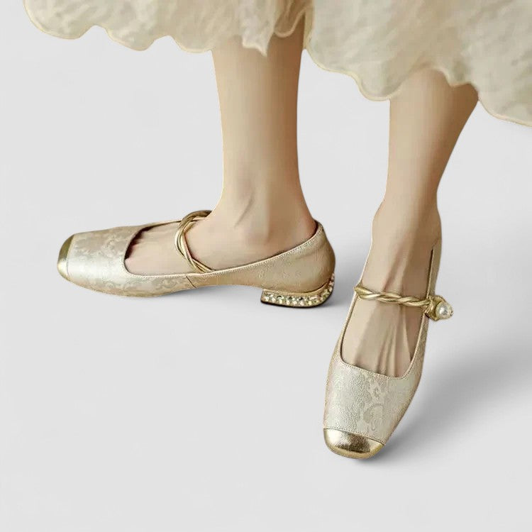 Camille | Babies satinées à talon bijou