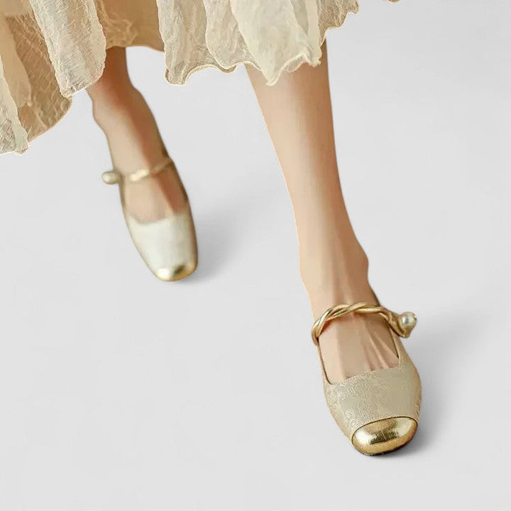 Camille | Babies satinées à talon bijou